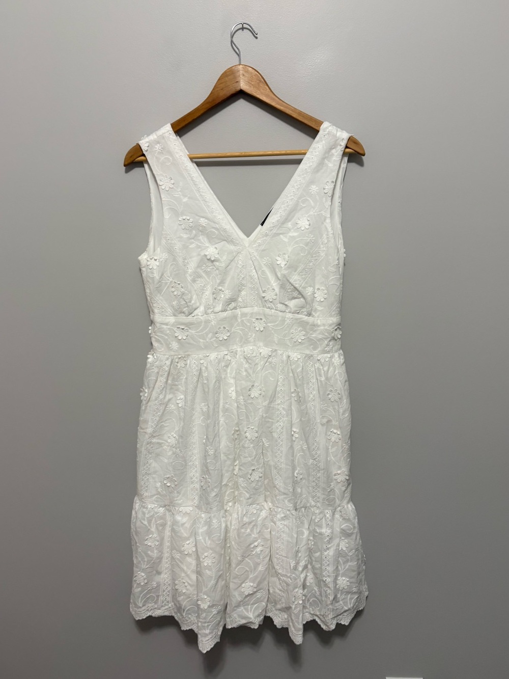 White Embroidered Cotton V-Neck Boho Hippie Indie Prairie Festival Western Dress